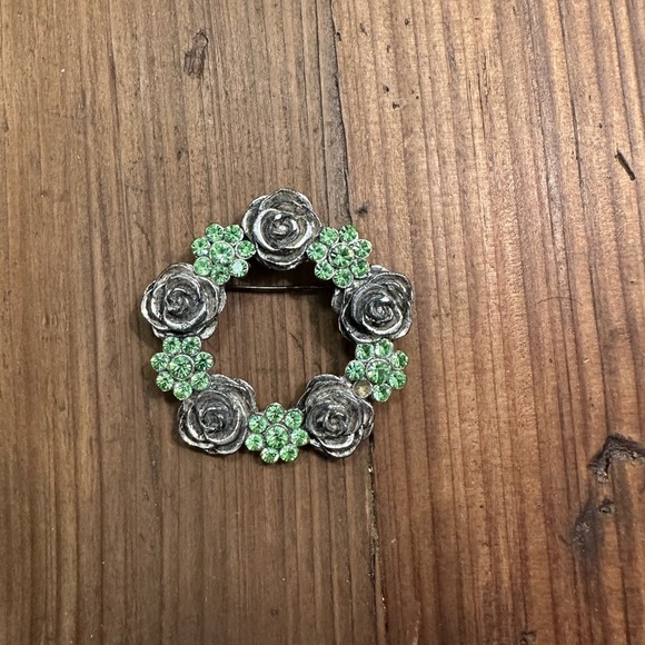 Silver and Green Floral Brooch - Picture 1 of 3